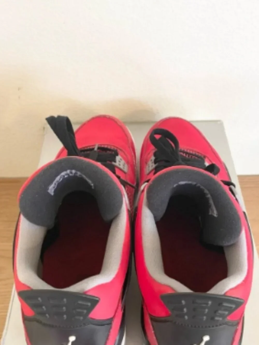 Jordan 4 Retro Toro Bravo